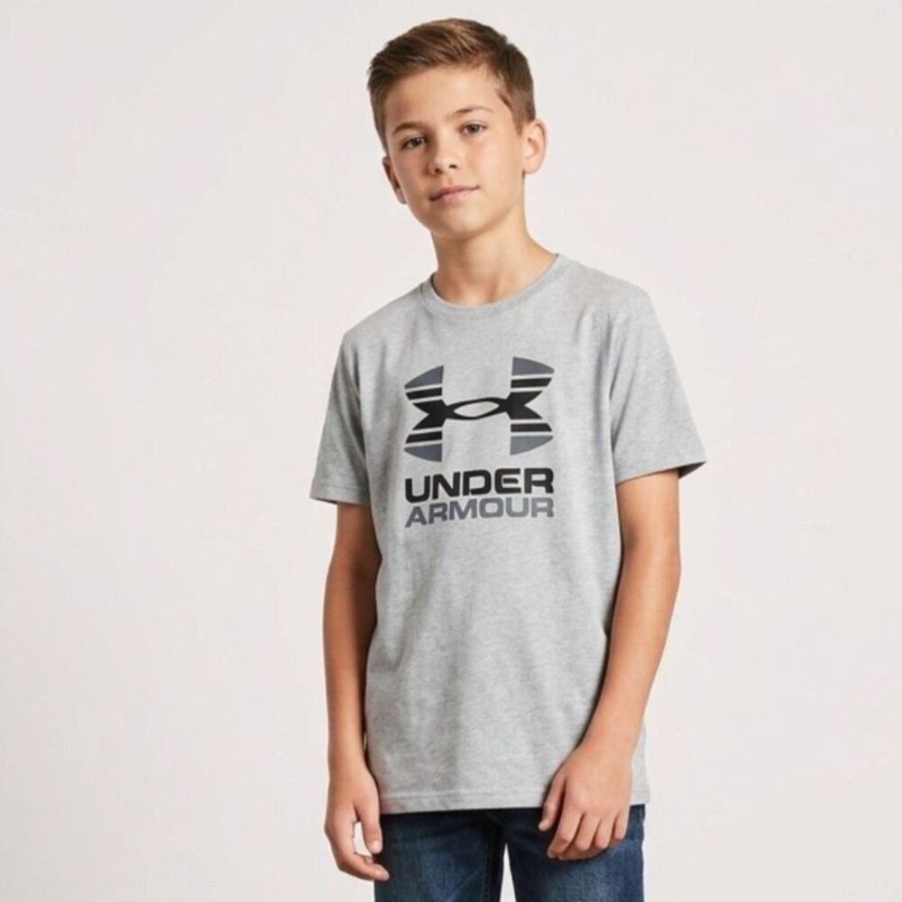 Under Armour HeatGear T Shirt Boys Medium M Short Sleeve Grey Graphic Logo Loose